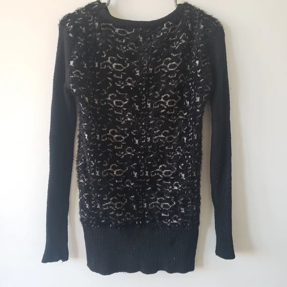 Sweater - Picture 4 of 4